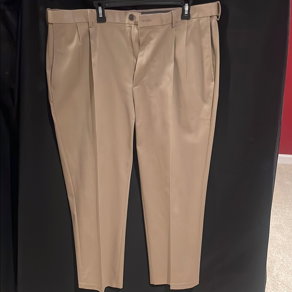 Haggar Men's Khaki Chinos